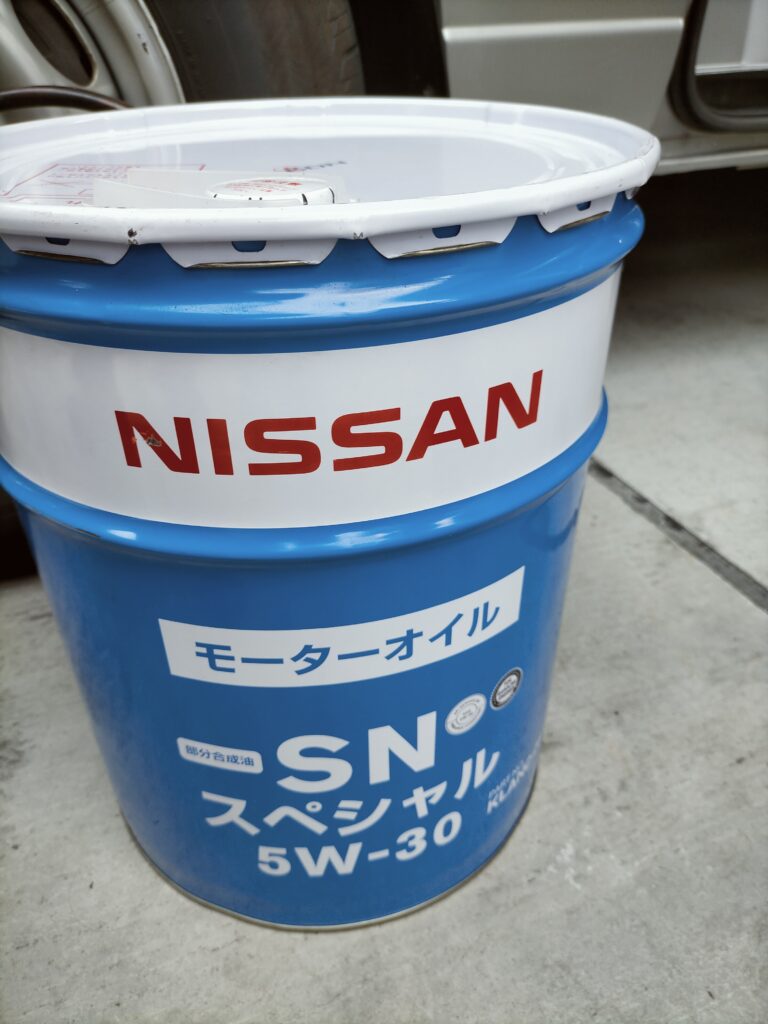 日産エンジンオイルSNスペシャル５W-30ペール缶