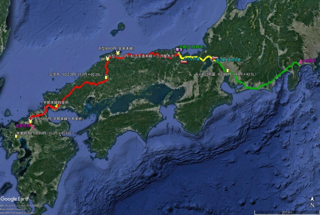 神奈川県小田原から福岡県太宰府まで片道1300kmの車中泊旅・往路ルートマップ。1日目：小田原→国道1号・23号バイパス→滋賀県道の駅伊吹の里（車中泊）、2日目：琵琶湖→天橋立→ホテル丹後（宿泊）、3日目：山陰道無料高速→広島→九州道→太宰府到着の3日間ルート