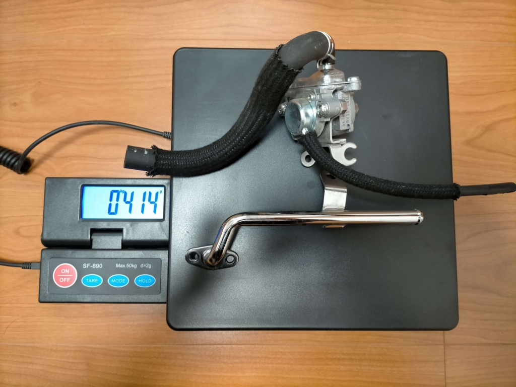 セロー250（DG17J）のAIS（二次エア供給システム）をキャンセルして取り外した部品一式。ガスケット5XT-14815-00・マニホールド側キャップ16G-13569-00・クリップ90467-10039を含む