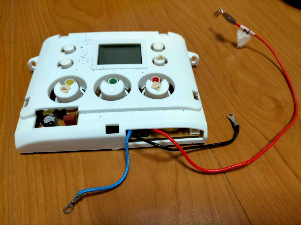 炊飯器から取り外した表示部ユニットの表側（液晶画面側）