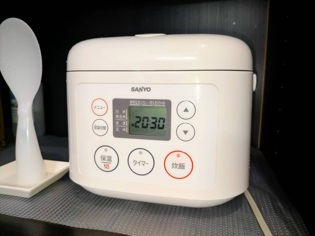 リチウム電池交換が完了して正常に動作するようになったSANYO製炊飯器ECJ-RK30