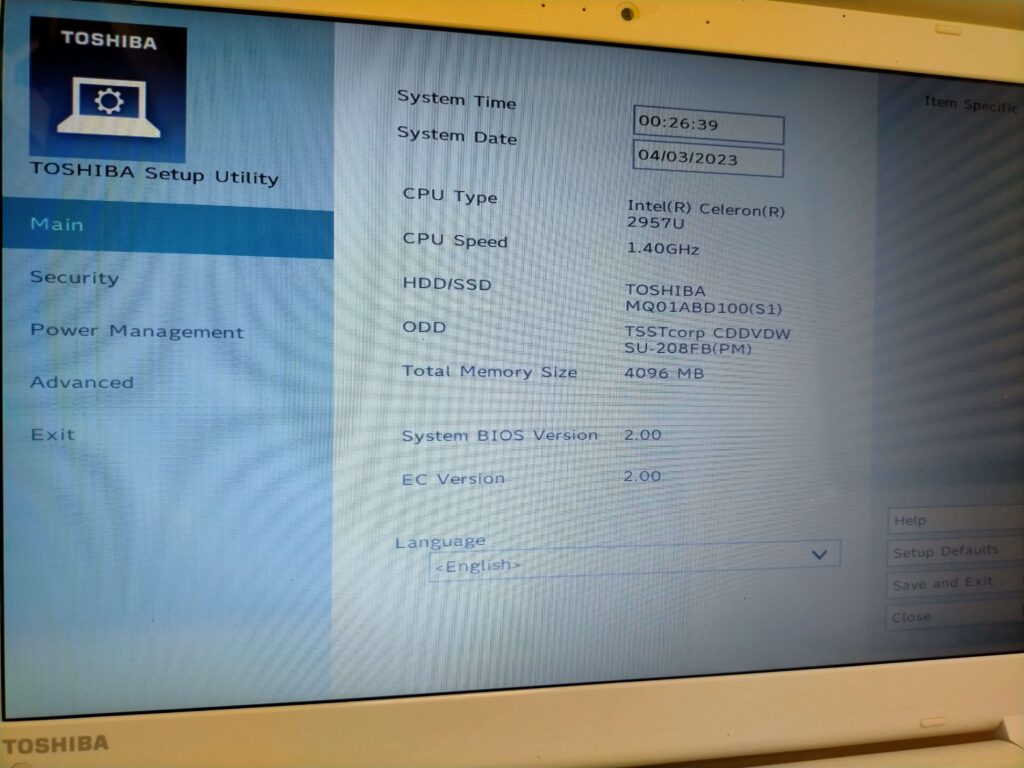 dynabook T45のバッテリー取り外しによるCMOS電池リセット後にF2キーで起動したBIOS画面で現在時刻を再設定している状態
