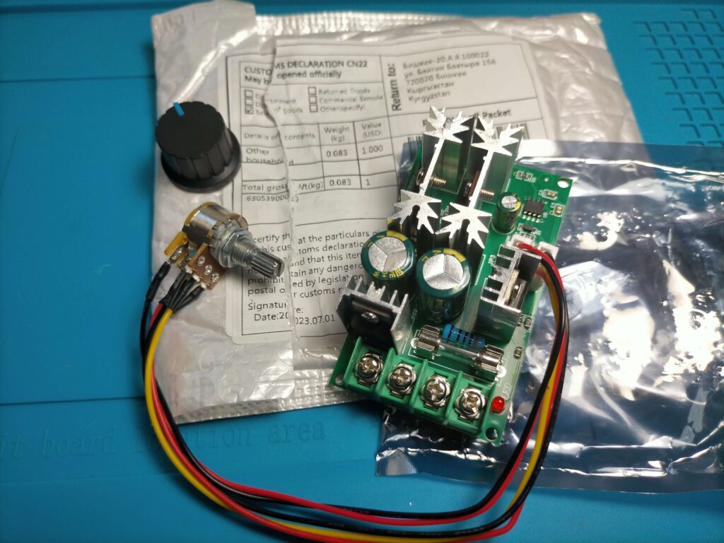 40V以上対応のDC-DCモーター速度コントローラー（PWMレギュレーター）の外観