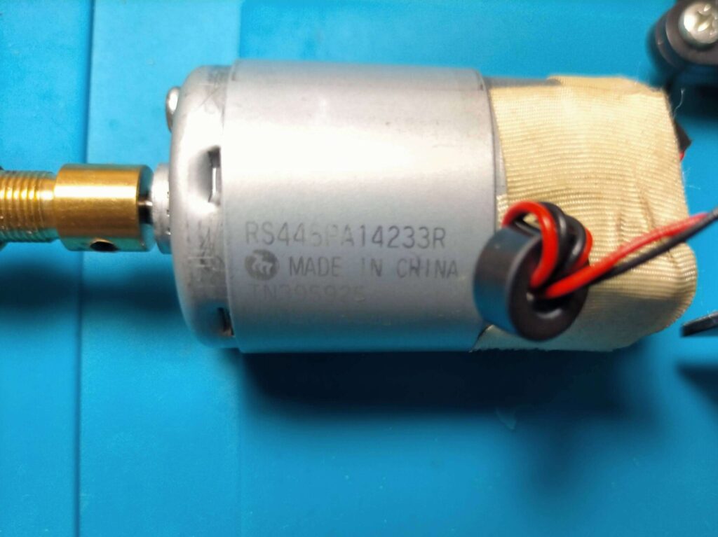 自作ルーターに使用したマブチモーター RS-445PA14233Rの銘板アップ
