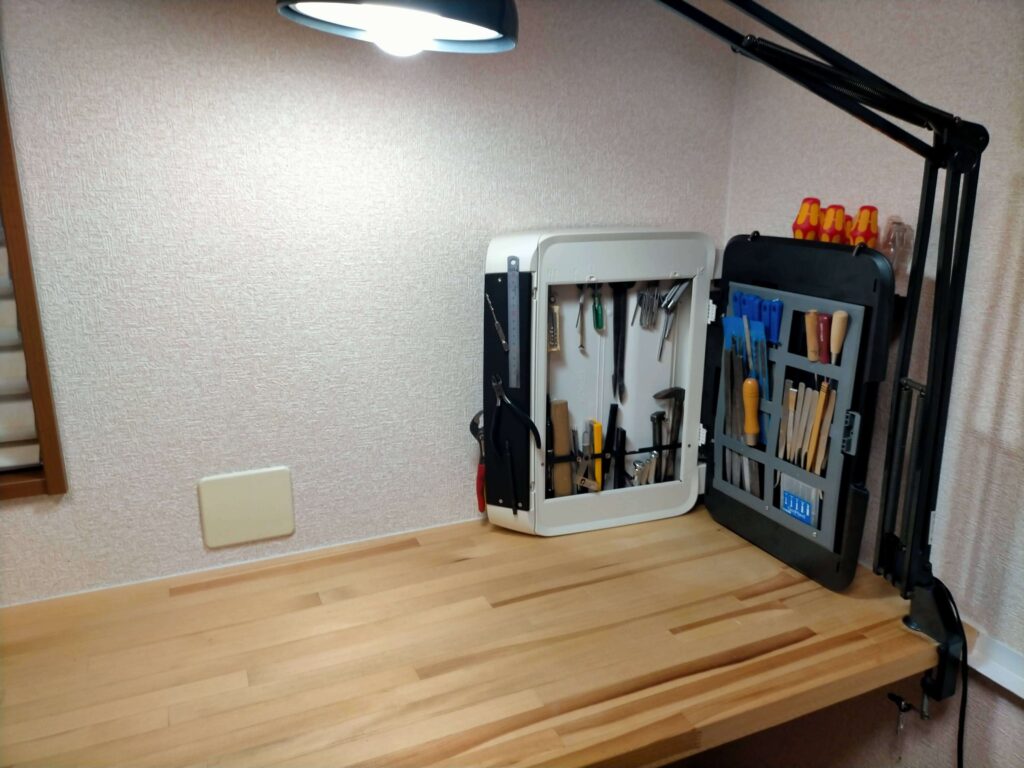 プリンター再利用工具箱を開いた状態 - 内部収納が見えるDIY完成品