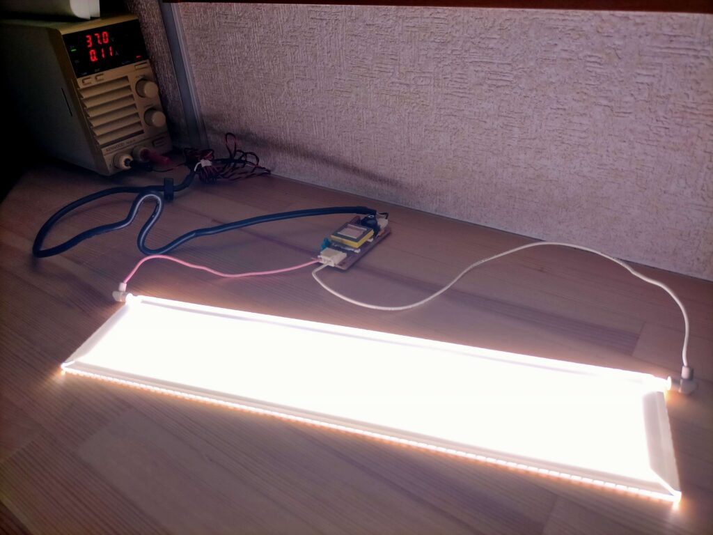 プリンター分解で取り出したスキャナ蛍光灯とインバーター - 電子工作再利用