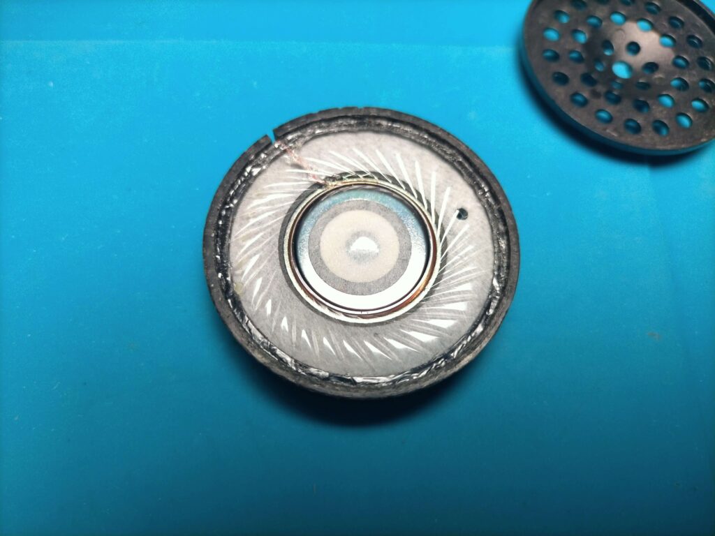 フィルム振動板をGクリヤー(接着剤)で再接着