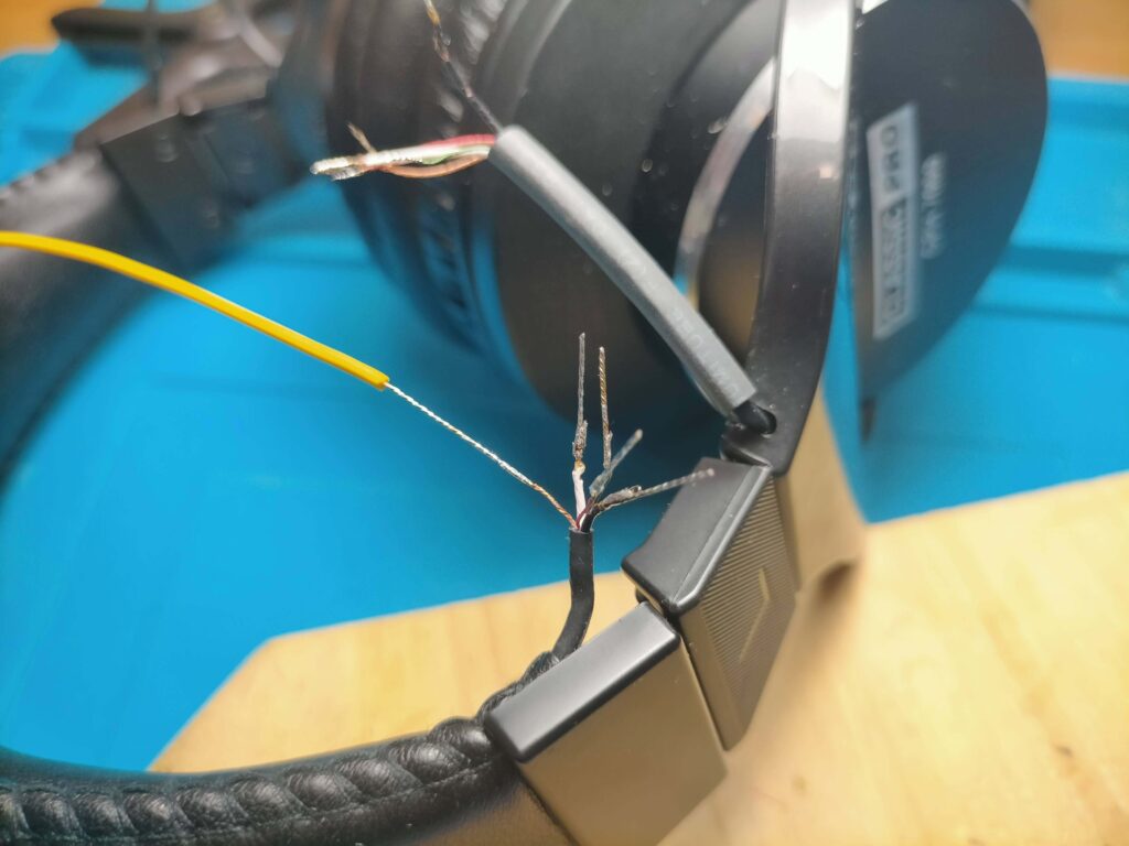 撚線でケーブルを延長