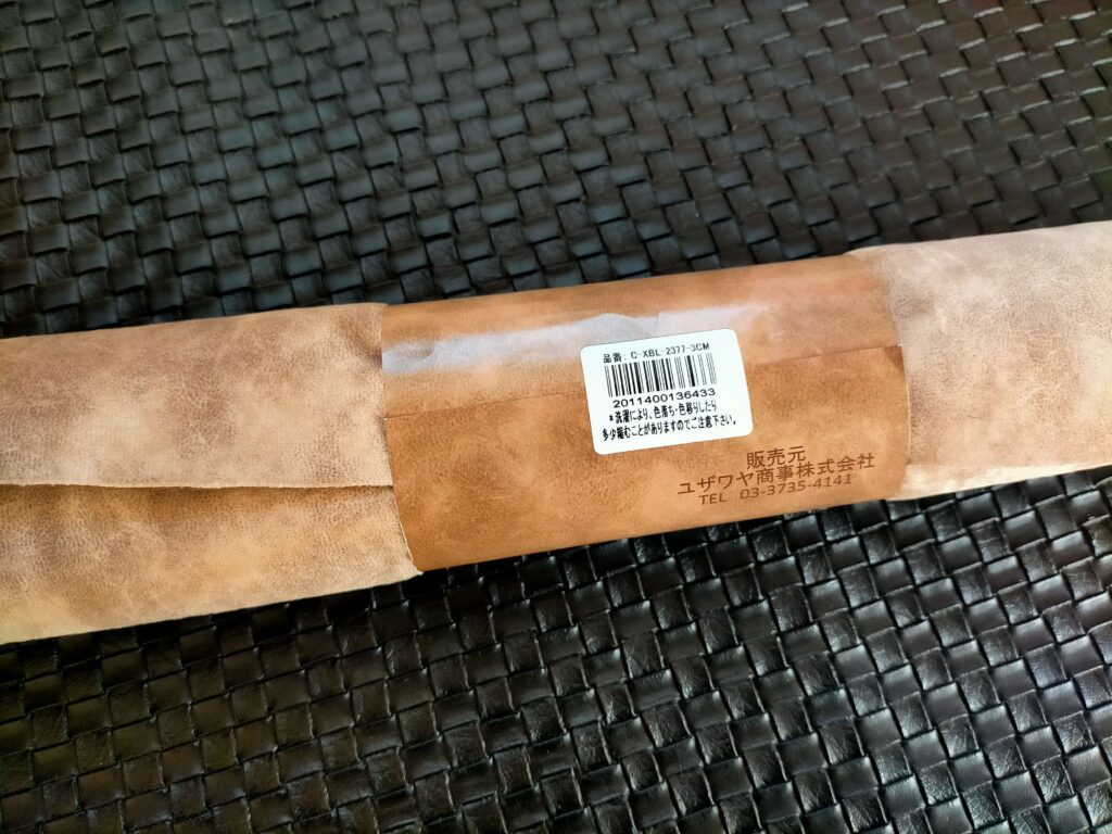 ヘッドホンのイヤーパッドを自作する材料の商品ラベル(革調フェルト)