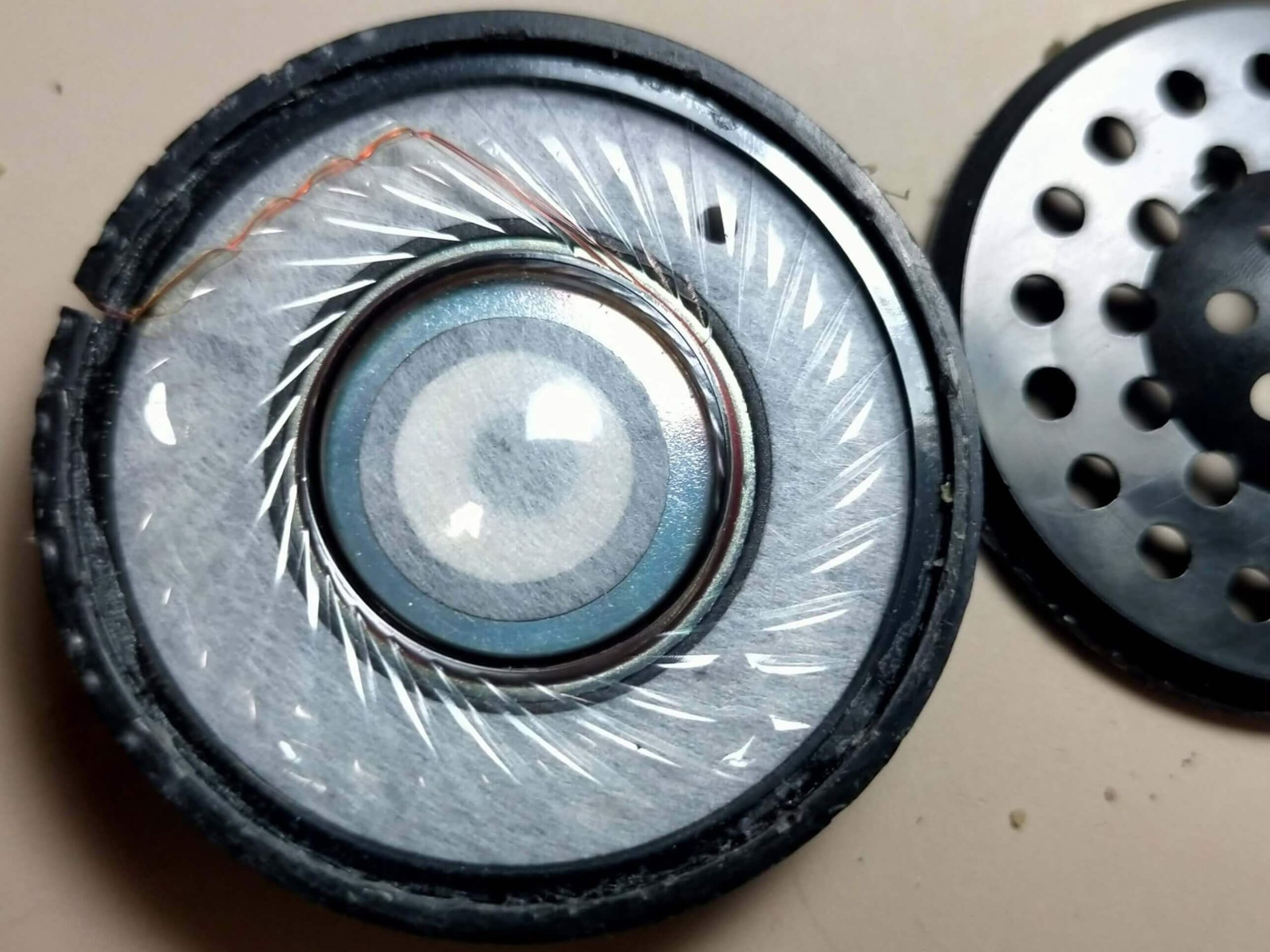 周波数別聞き取り比較表（20Hz-14kHz・純正vs交換品の違いで使用される純正ドライバ）