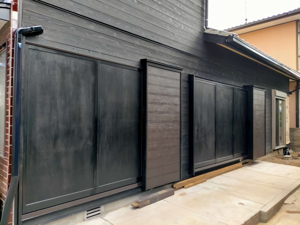 外壁塗装も終わり、無事に完了した家の減築DIY全景