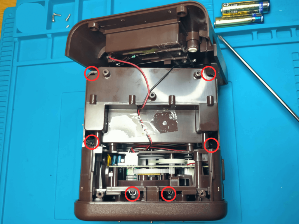 バンクマン上カバー固定ネジ位置図