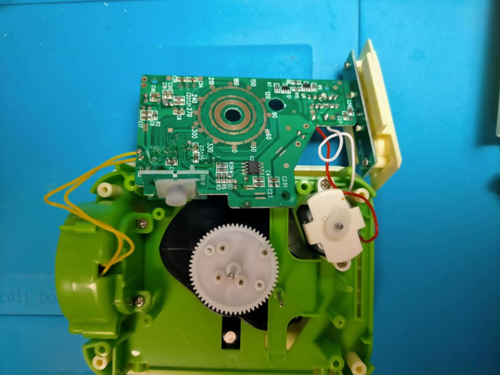 バンクマン草食系のメイン基板(全体像)