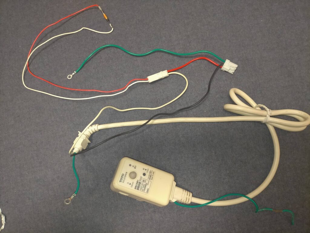 TOTO ウォシュレットの漏電保護プラグ