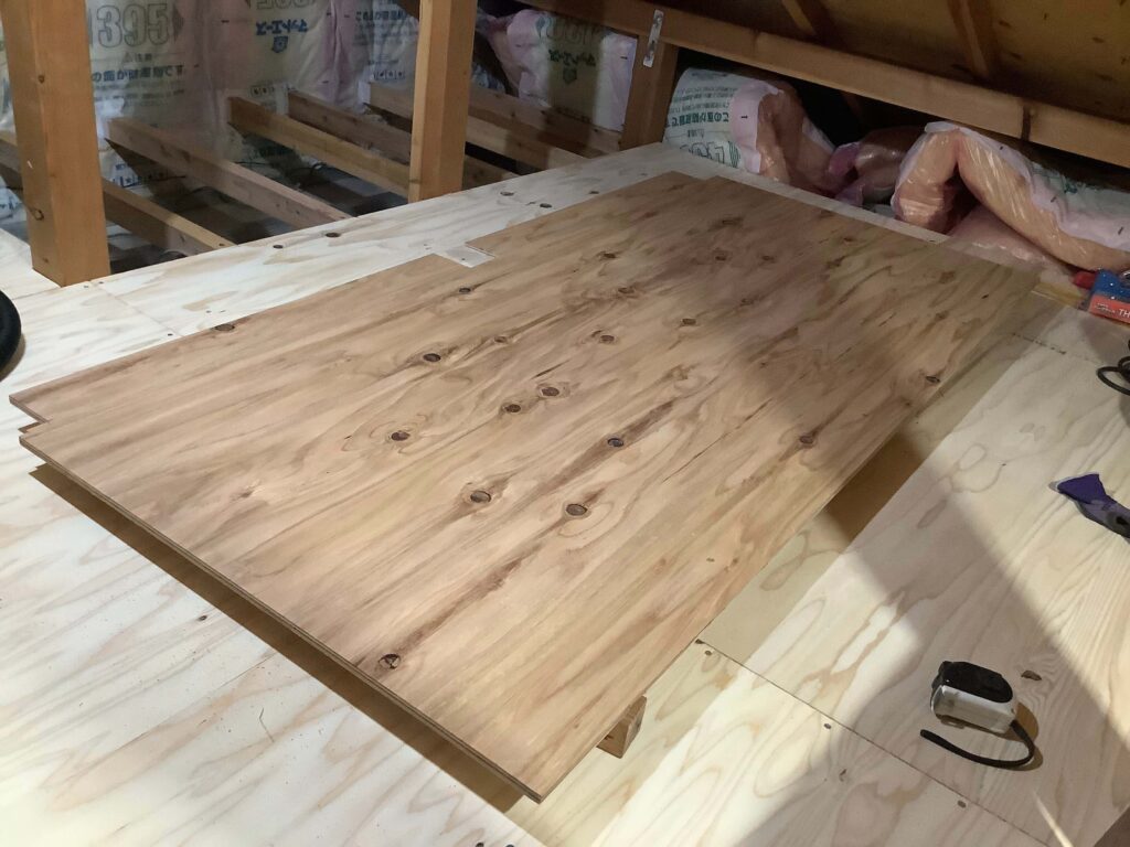 構造用合板の束柱部分をコの字型に加工