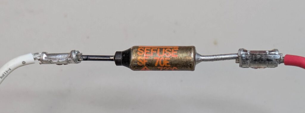 TOTO ウォシュレットの温度ヒューズ（非復帰型・過熱保護デバイス）