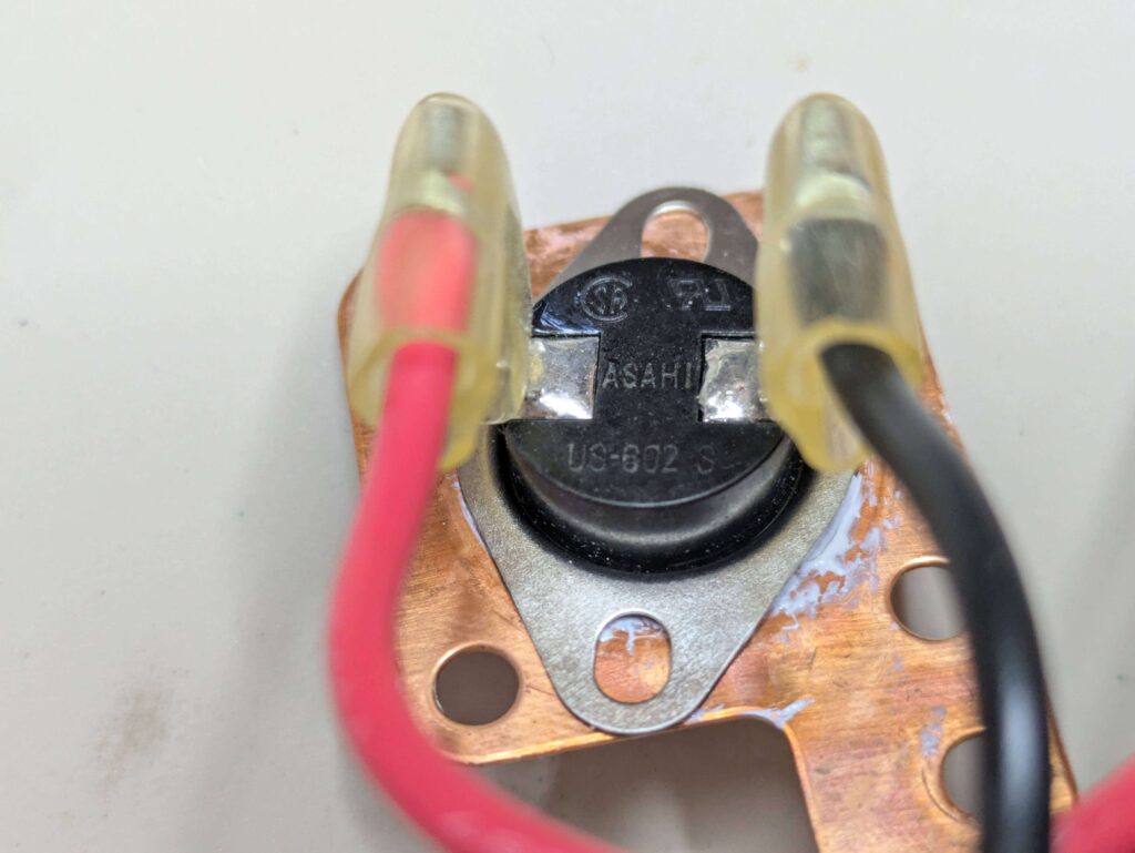 TOTO ウォシュレット温水タンク内のサーモスタット（旭計器製US-602S・バイメタル式温度スイッチ）