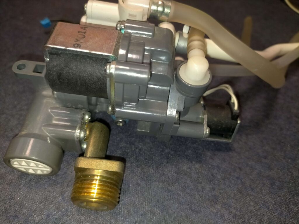 TOTO ウォシュレットバルブユニット（水量・水勢を調整制御する部品）