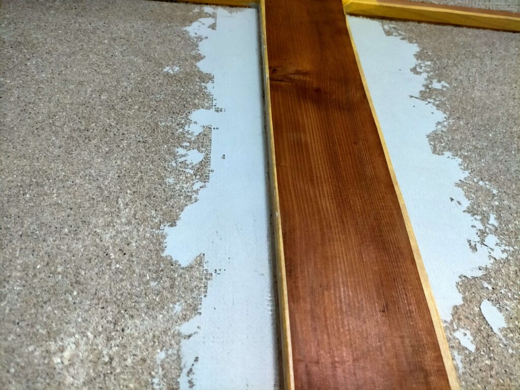 畑中産業の「大和しっくいシリーズ」アンダーコートとメッシュテープで砂壁の欠損部を補修