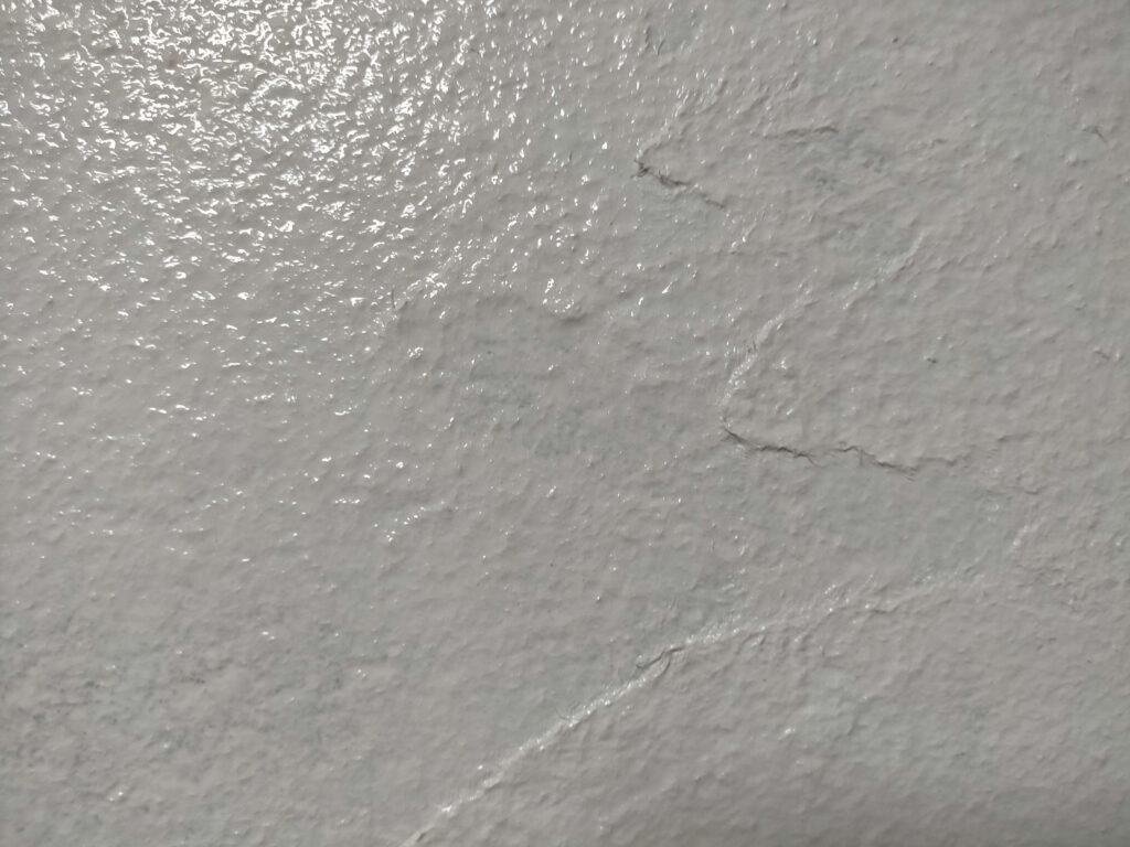 漆喰塗り一回目アップ