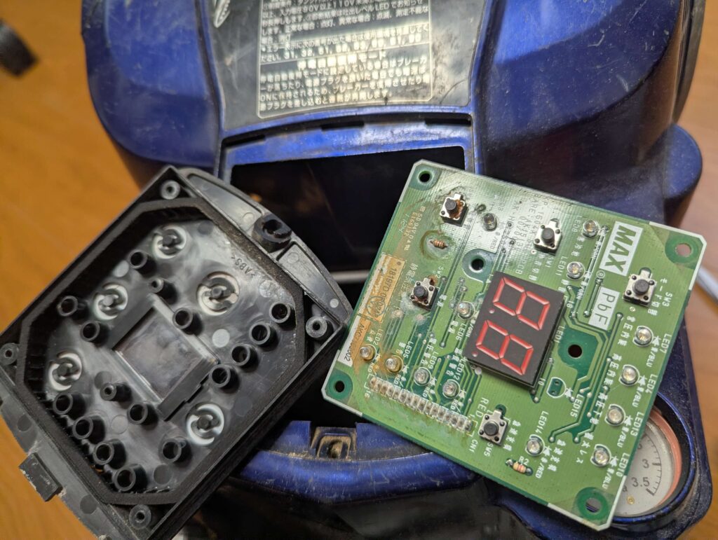 スイッチパネル基板外し