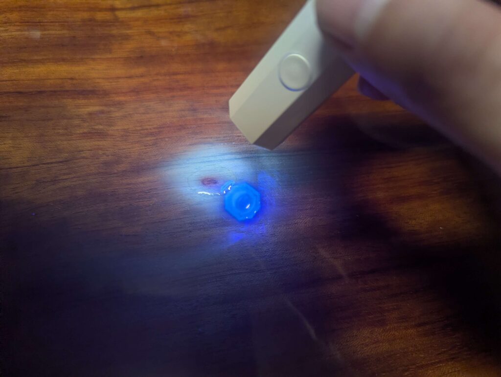 天板ウレタン塗装割れレジン補修