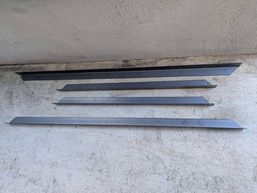 カットし終えたアングル材全て