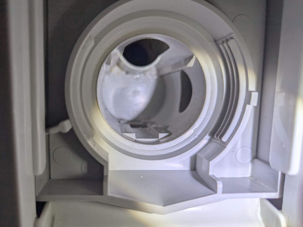 糸くずフィルター（洗濯機側）清掃後