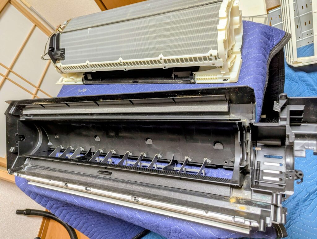 ドレンパンもらいサビとファン付近全体像