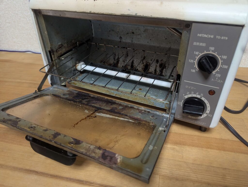 分解開始(まずは前面扉を開ける)